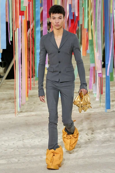 Look 46